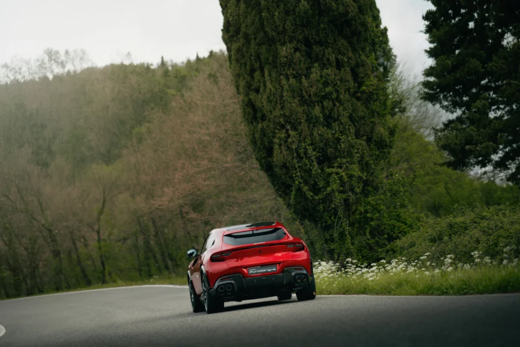 Ferrari Purosangue 推出專屬 Handling Speciale 選配套件