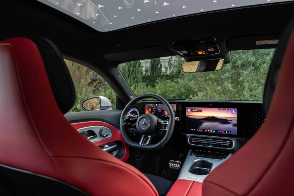 全新 CLA Shooting Brake 搭載 Mercedes-Benz 自主開發的全新 MB.OS 與 MBUX 4.0。
