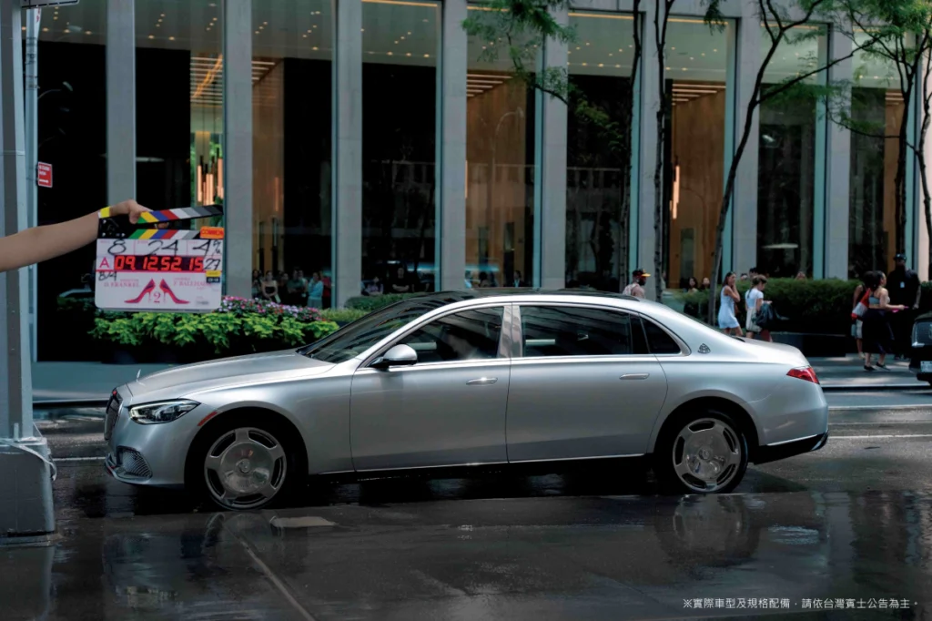 Mercedes-Maybach 作為《Runway》雜誌總編輯米蘭達普斯利的座駕，當你還沒下車，世界已經知道你是誰。