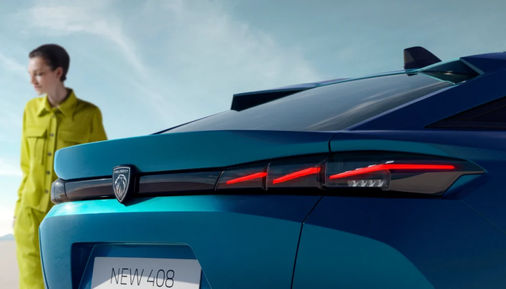PEUGEOT 408