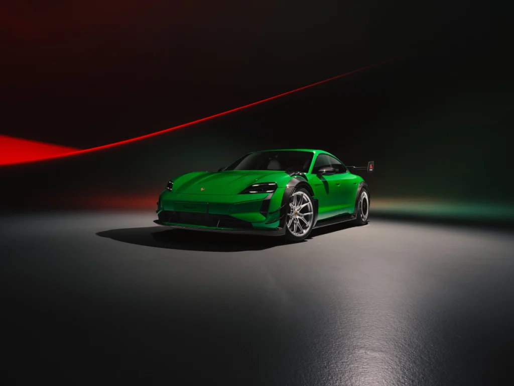 搭載 Manthey 套件之 Taycan Turbo GT 以 6 分 55 秒 533 締造巔峰