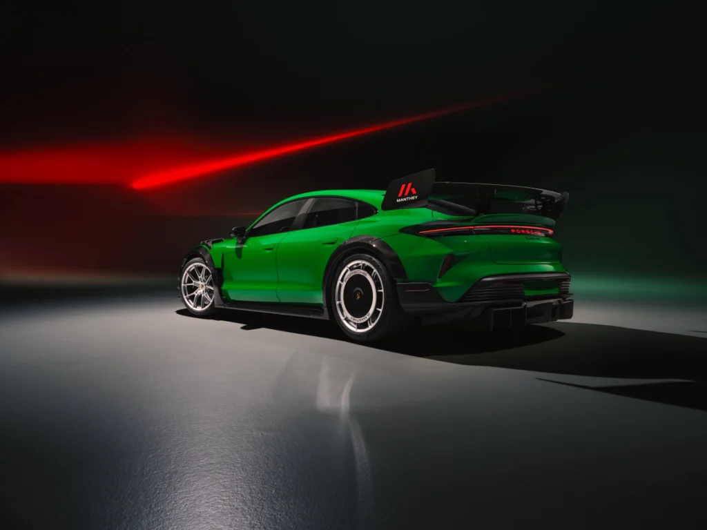 搭載 Manthey 套件之 Taycan Turbo GT 以 6 分 55 秒 533 締造巔峰