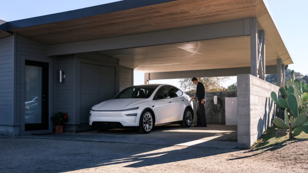 國際油價飆升　電動車每年省 3 萬元燃油費　Tesla 首公開台灣近 8 萬車主過半安裝家用充電