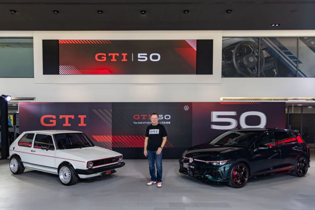 台灣福斯汽車總裁 Steffen Knapp 表示:「GTI 三個字母,對 Volkswagen 而言不只是性能車型名稱,更代表品牌五十年來對純粹駕馭樂趣的堅持與傳承。從 1976 年第一代 Golf GTI 問世以來,GTI 始終在性能操控與日常實用性之間取得完美平衡,成為全球車迷心中的經典象徵。很高興能在 GTI 五十週年之際,將史上最強量產 GTI — The Golf GTI EDITION 50 正式帶進台灣市場,與所有熱愛 GTI 的車迷共同見證這個重要里程碑。」