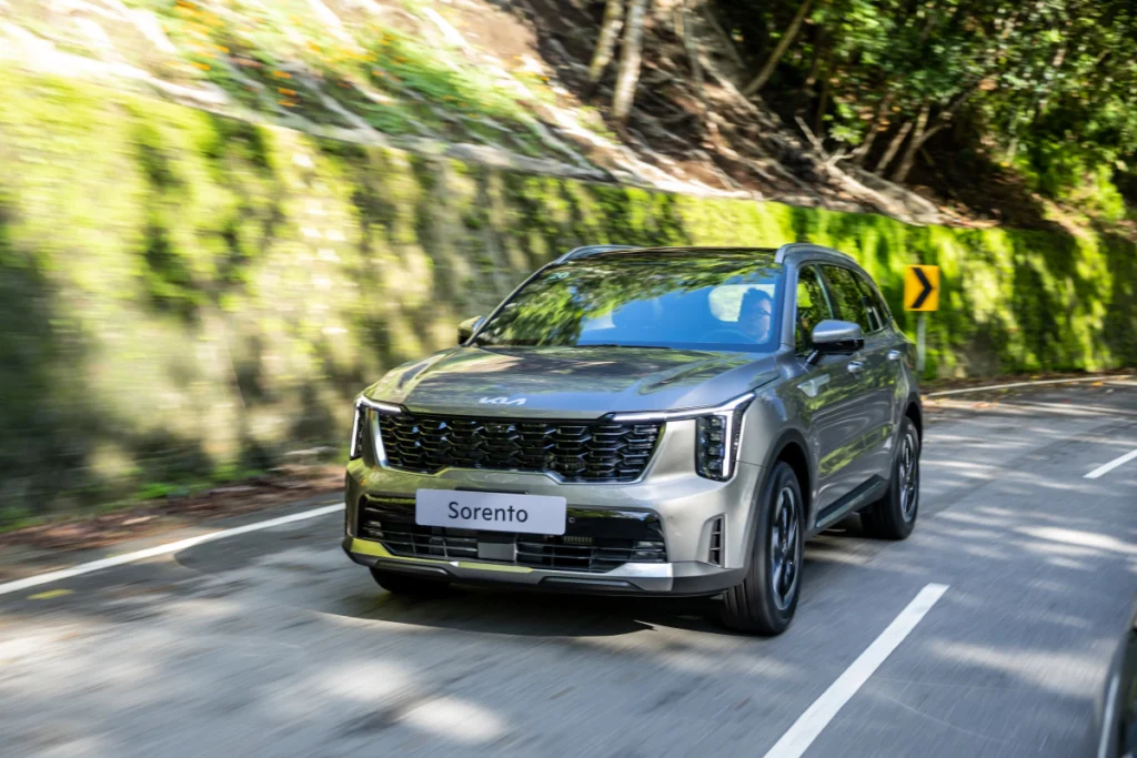 Kia新能源旗艦LSUV - The new Sorento全新年式到港上市，新增Trendy 2WD油電車型，建議售價169.9萬元起，輕鬆入主Kia新能源車款。