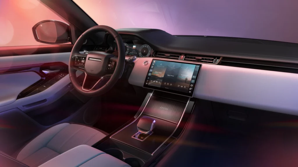 全新 Range Rover Evoque Hoxton Edition 以位於倫敦東區、充滿創意與時尚能量的 Hoxton 區命名，向其對現代文化與設計領域的深遠影響致敬。