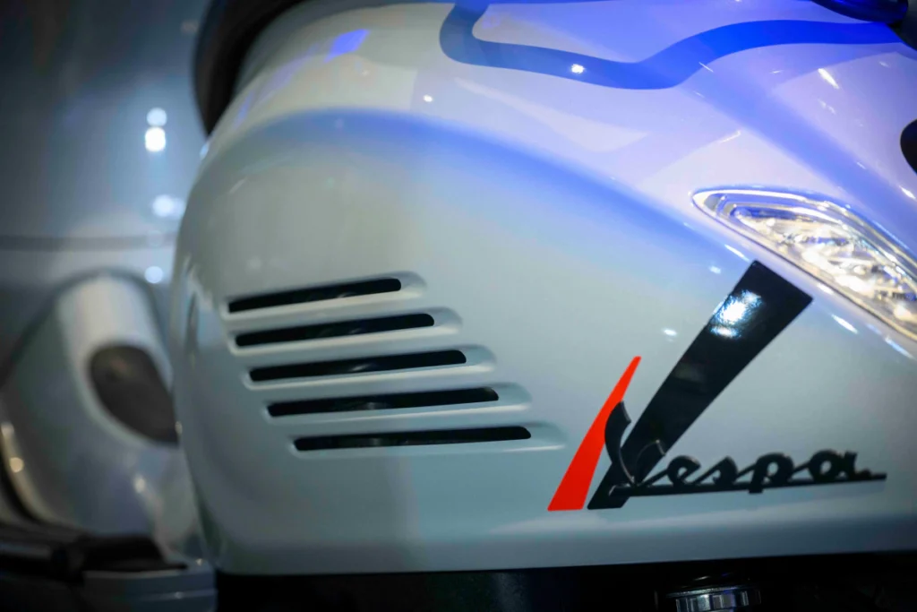 Vespa Sprint S 180 全新車側散熱格柵設計