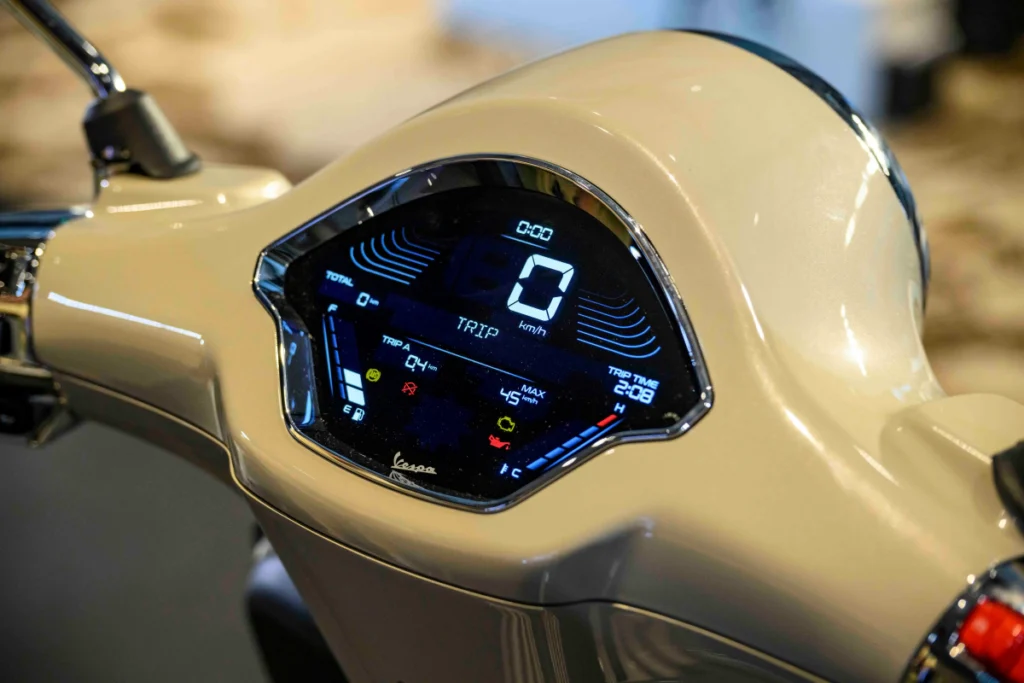 全新Vespa Primavera 180 升級全彩LCD儀表板