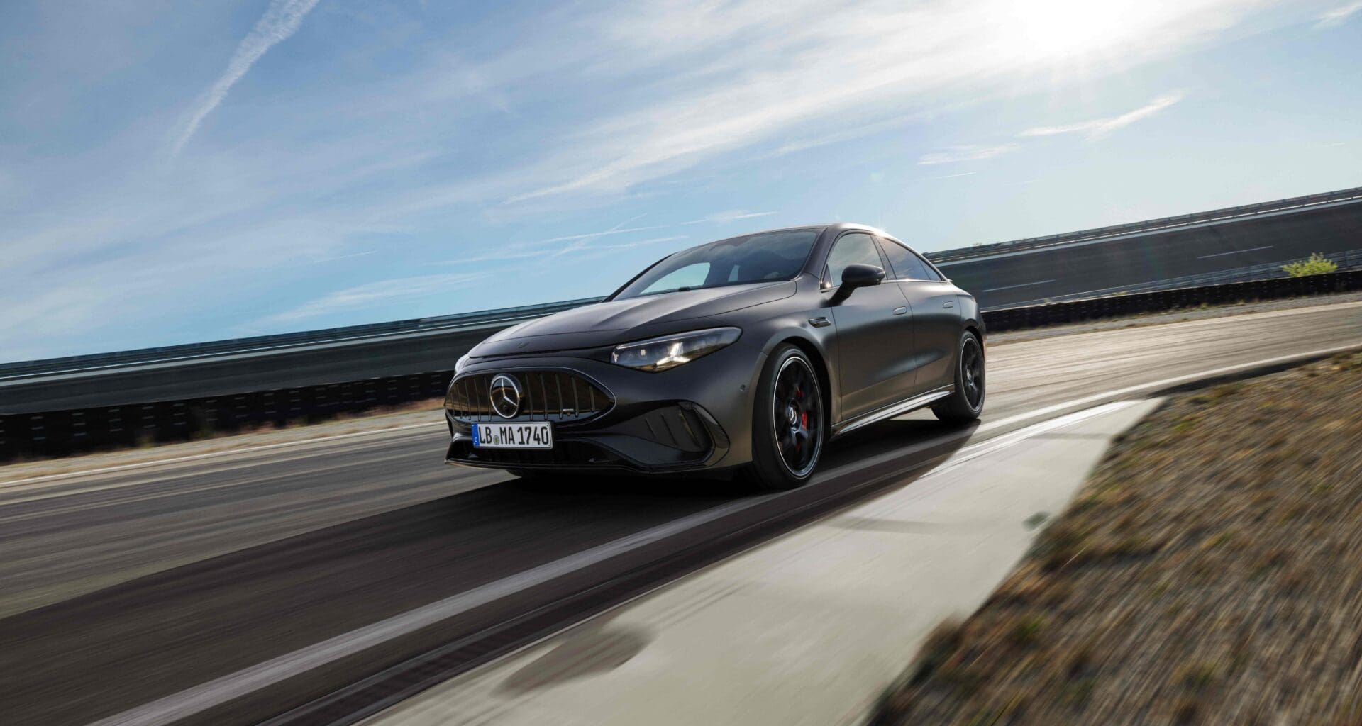M-AMG CLA 45 4MATIC+全球首發　性能純電雙車型同步亮相！