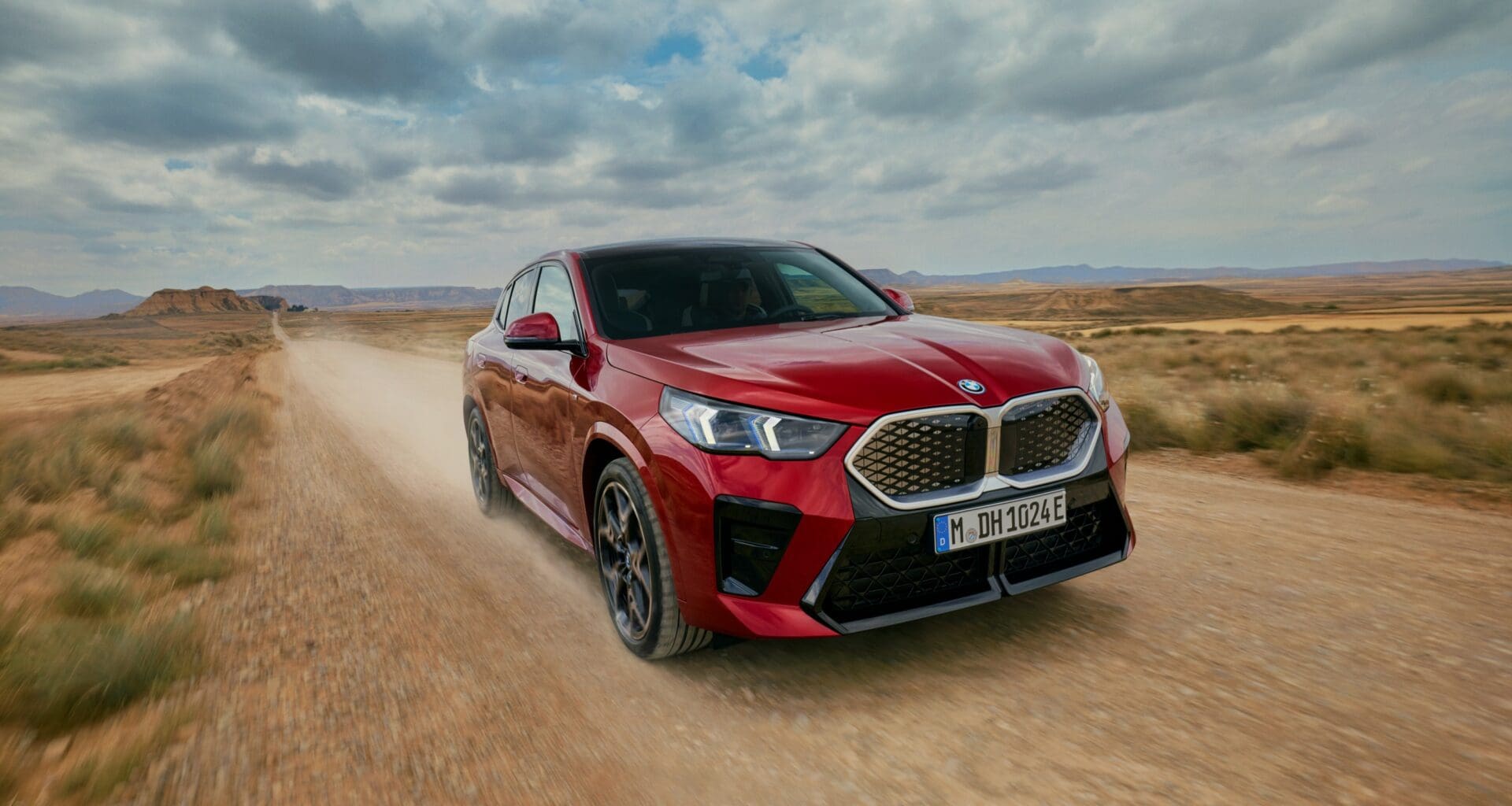 新年式BMW iX1、iX2電效再升級　iX1最高續航力達503公里！
