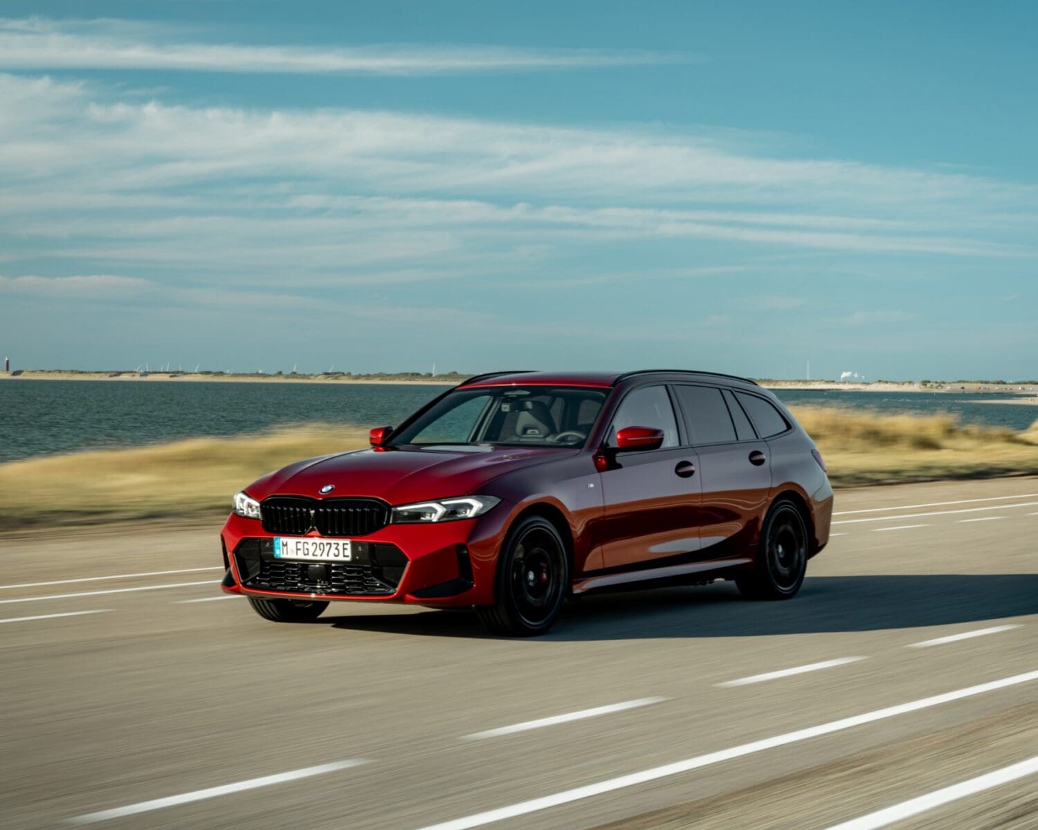 BMW 3系列旅行車門檻大降！　新318i Touring報價199萬元限量200台