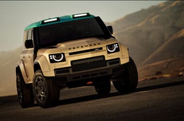 Defender Dakar特仕版亮相！　可合法上路的達卡拉力賽道路版車款