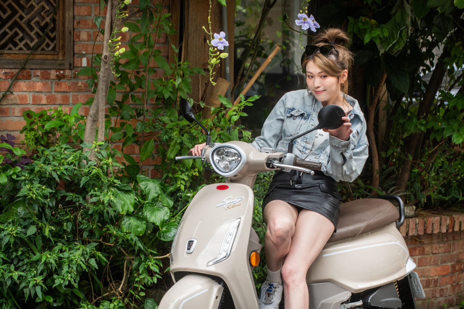 女生想買機車? PGO Spring125顏值與安全兼具 ABS+TCS安心騎乘新選擇 女生想買機車? PGO Spring125顏值與安全兼具 ABS+TCS安心騎乘新選擇