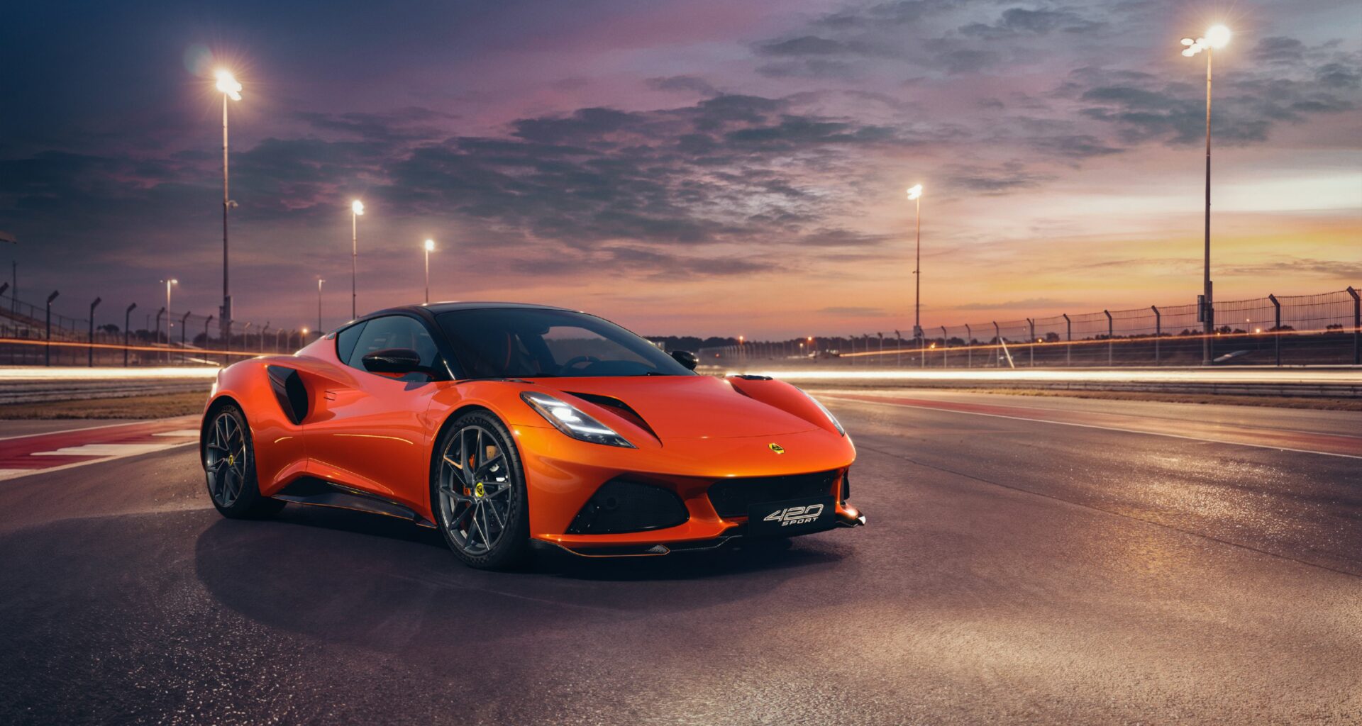 全球最速四缸量產車：Lotus Emira 420 Sport啟動接單　動力空力升級加全面輕量化！