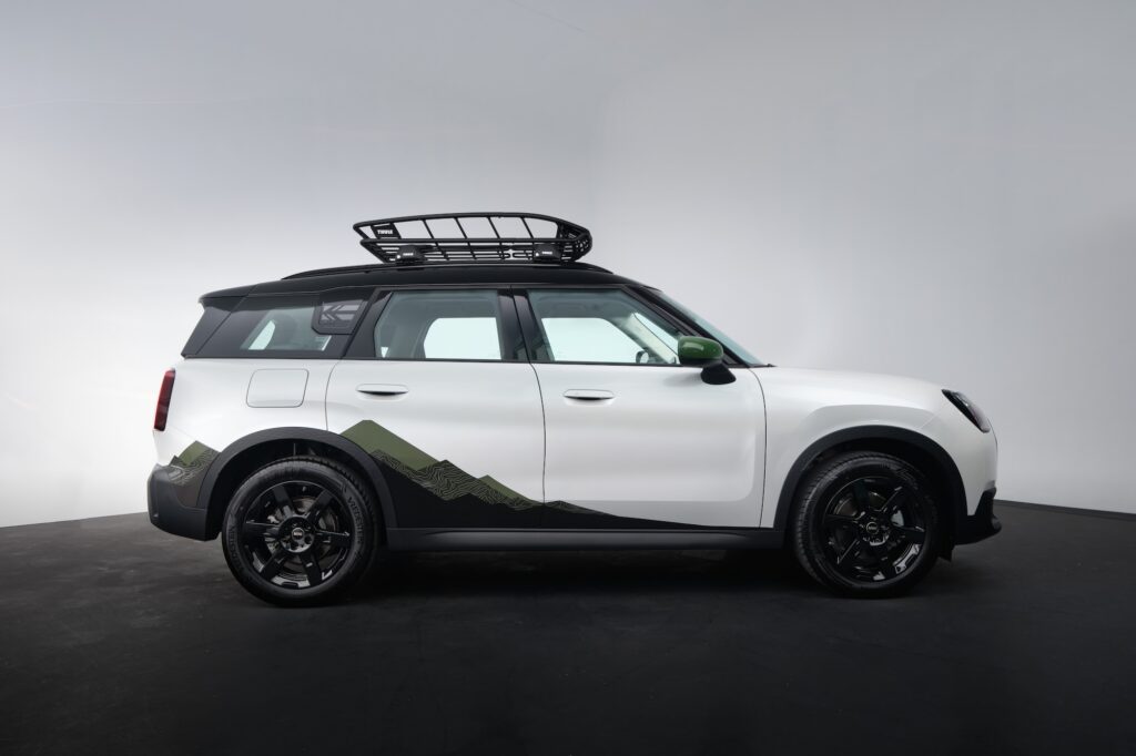 台灣限定MINI Countryman GREEN PEAK特仕版登場　台灣山脈稜線靈感結合THULE車頂裝備