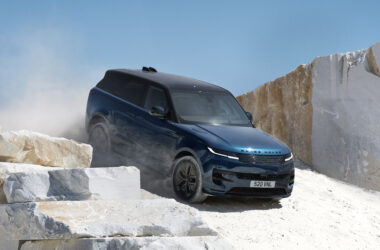 Range Rover Sport Electric純電旗艦休旅468萬元預售啟動　承襲與生俱來的卓越駕馭基因