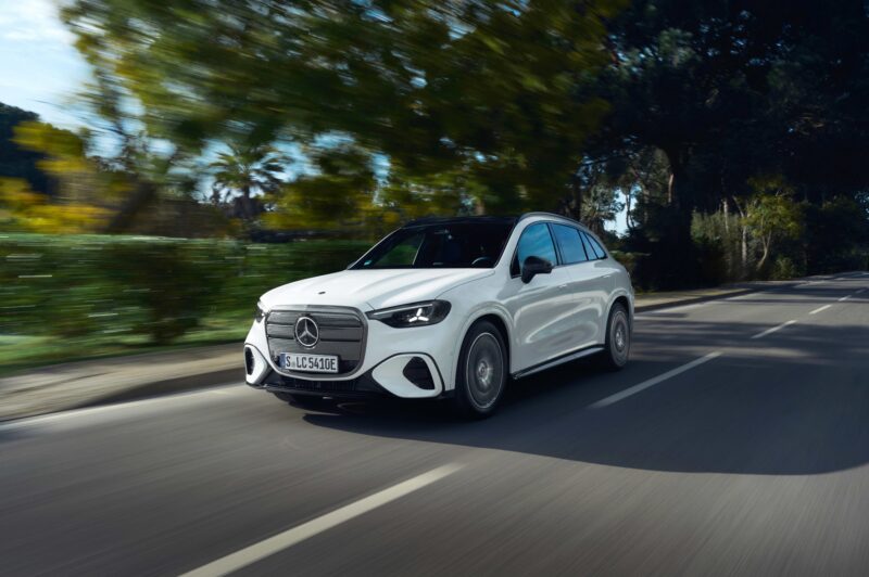 賓士全新GLC electric純電休旅展開預售　289萬元起直指BMW iX3而來！