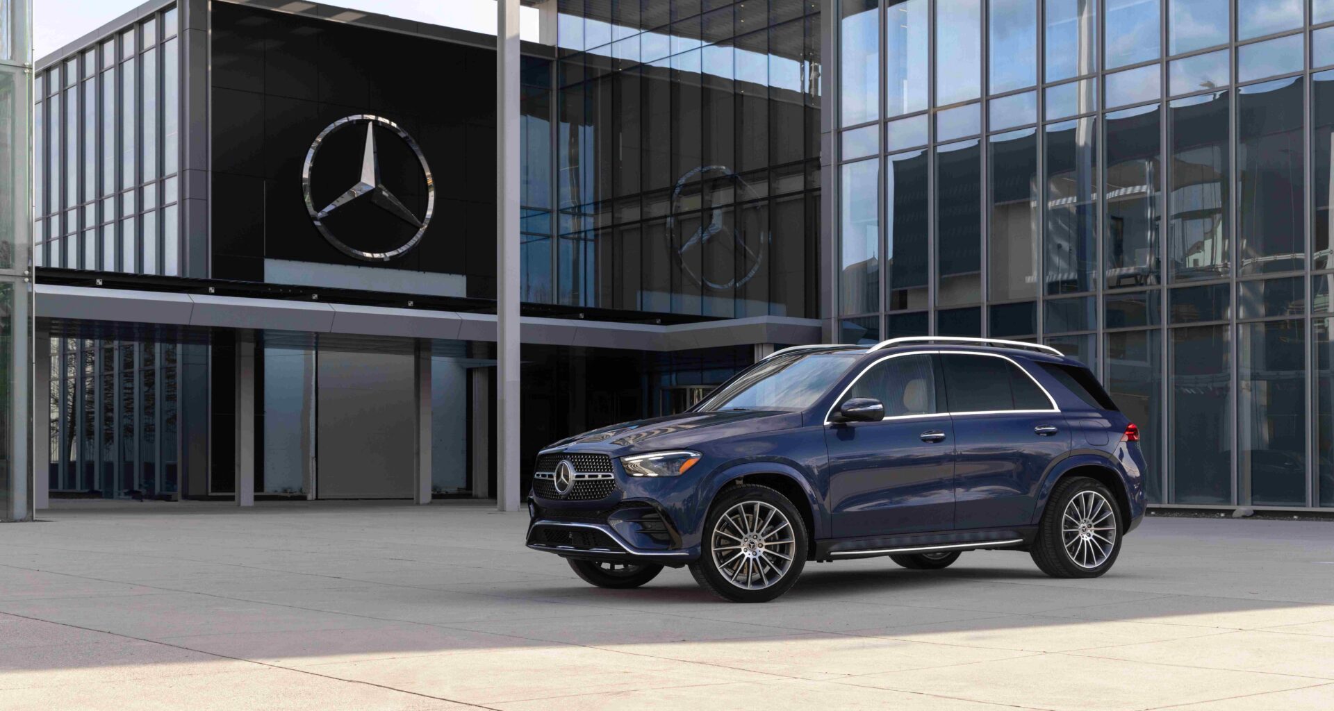 Mercedes-Benz領航豪華市場級距　十月份多種車系優惠出爐